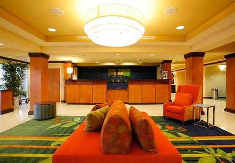 2631759-Fairfield-Inn-Suites-Melbourne-Palm-BayViera-Lobby-2-DEF.jpg