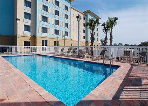 Comfort-Suites-Palm-Bay-Pool_2ffb87e1-e84f-6b9f-673c4a81665fe7f9.jpg