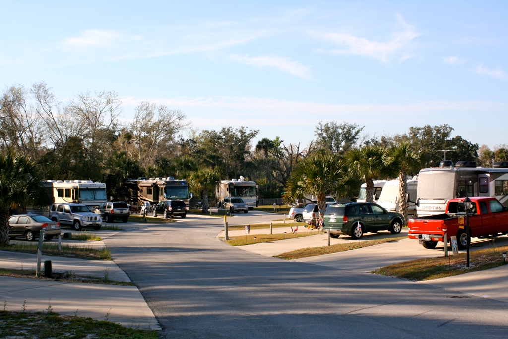 seasons-in-the-sun-rv-resort-campsites.jpg